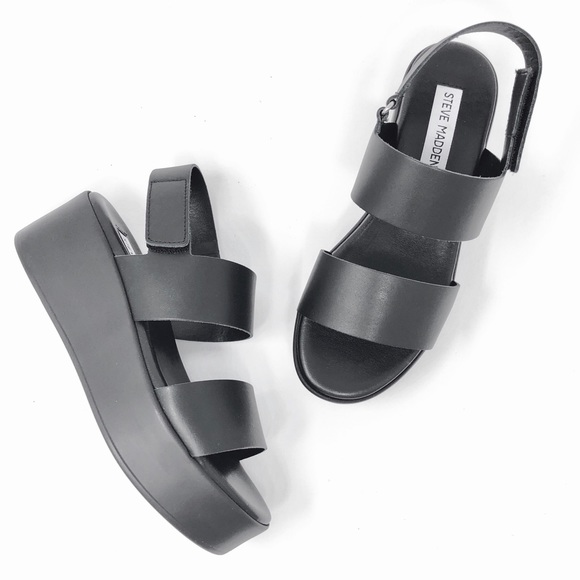 Steve Madden Shoes - 🆕 Steve Madden Rachel Black Leather Sandal